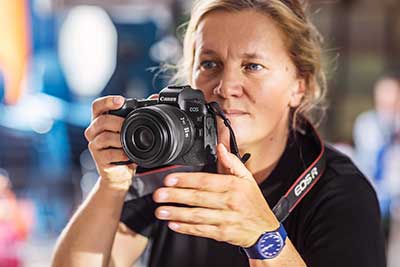 Canon EOS R